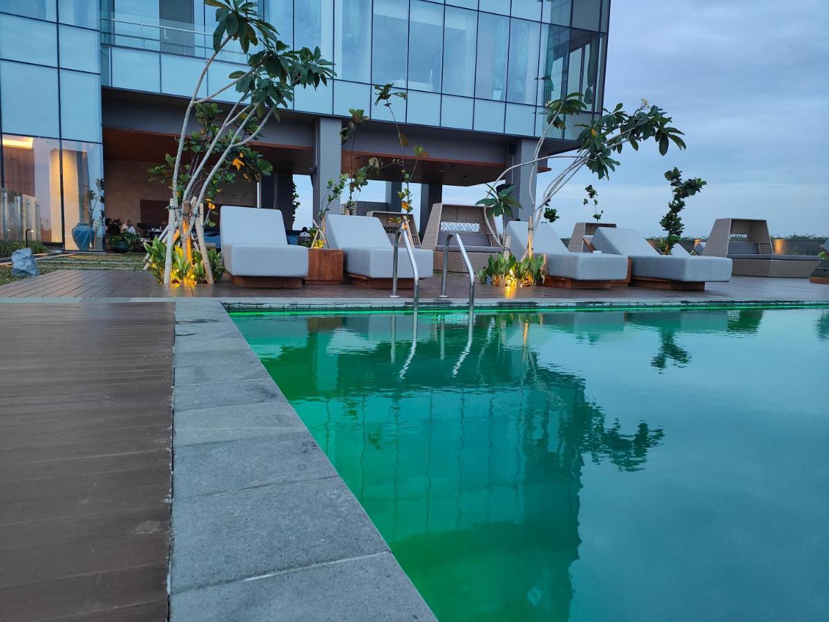 Ra Suites Simatupang ジャカルタ エクステリア 写真